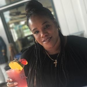 Meet your Posher, Marcia